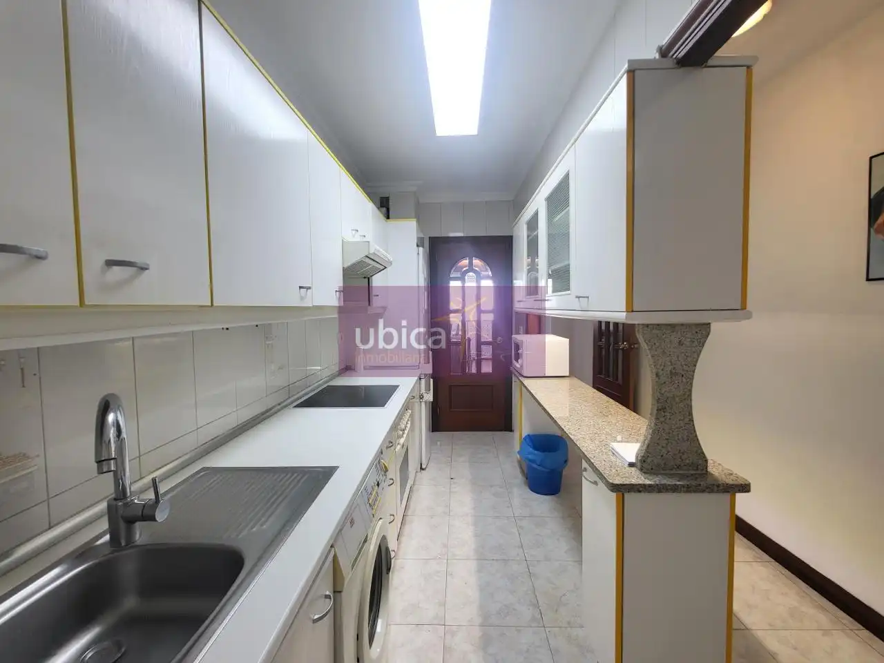 Cocina de Piso en venta en Vigo  con Calefacción, Parquet y Terraza