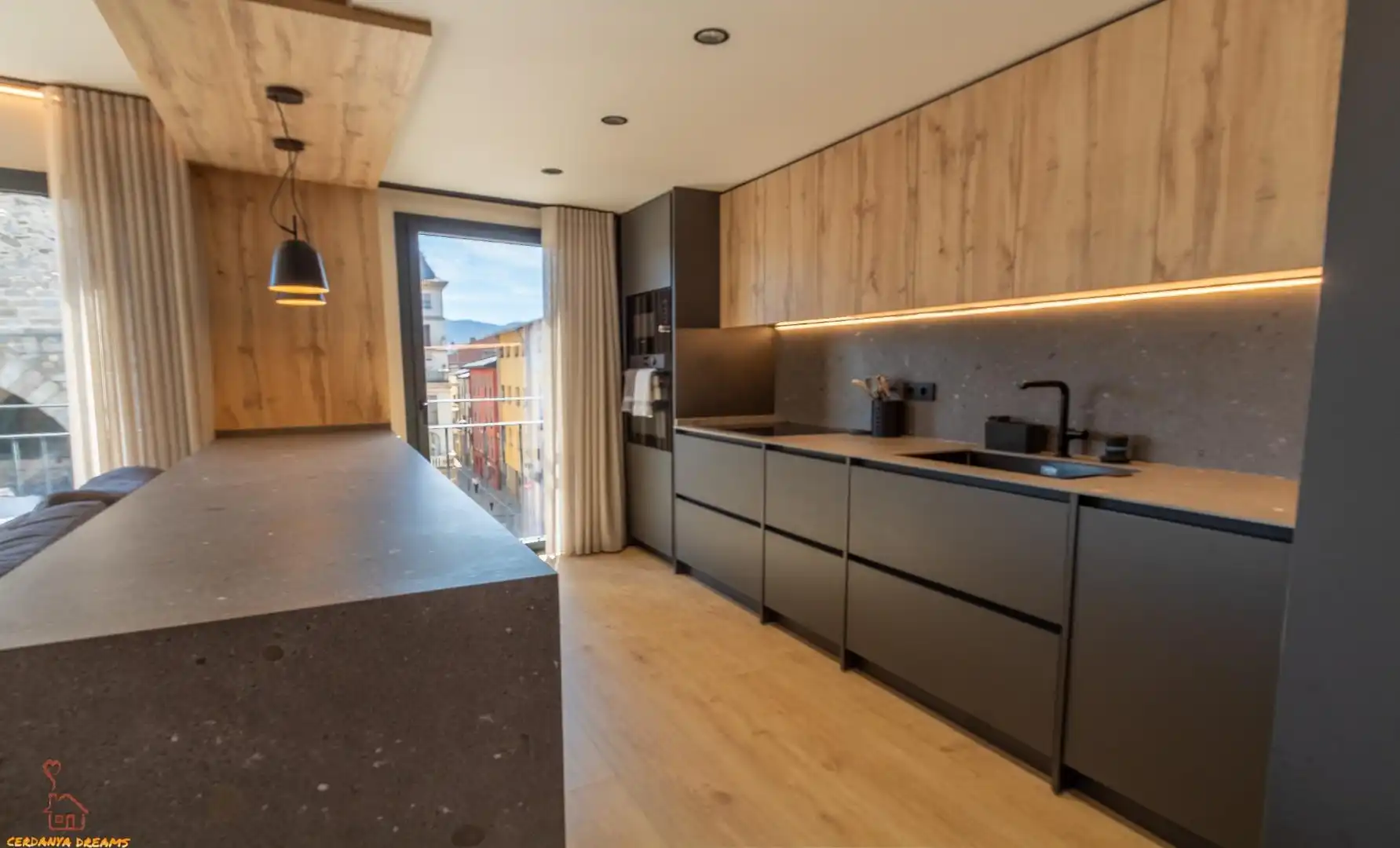 Kitchen of Attic for sale in Puigcerdà  with Heating, Parquet flooring and Terrace