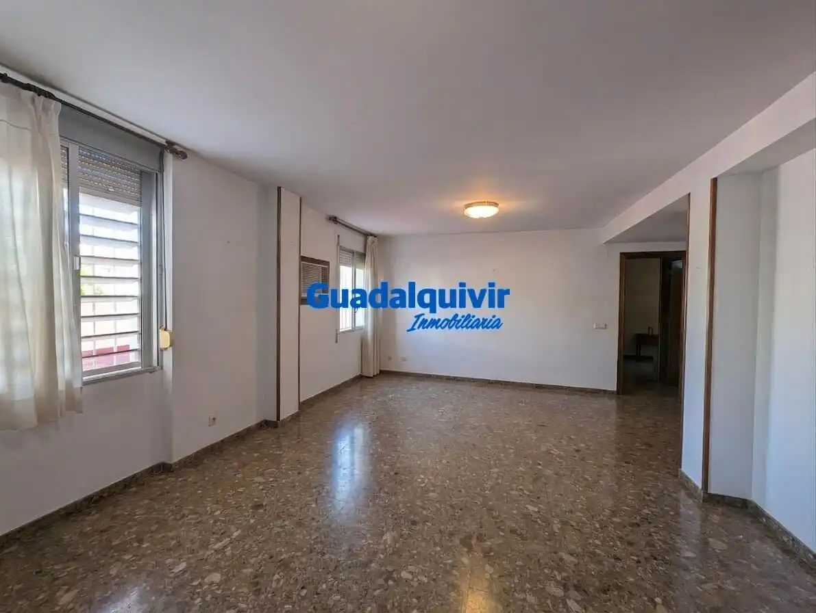 Flat with lift for sale in Avenida RAMON Y CAJAL, imagen 11
