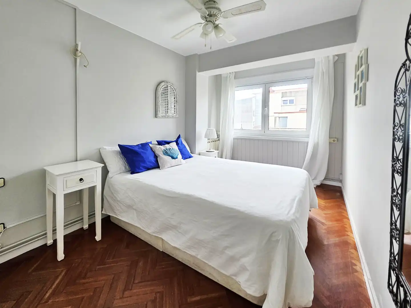 Bedroom of Flat for rent in A Coruña Capital   with Heating, Parquet flooring and Furnished