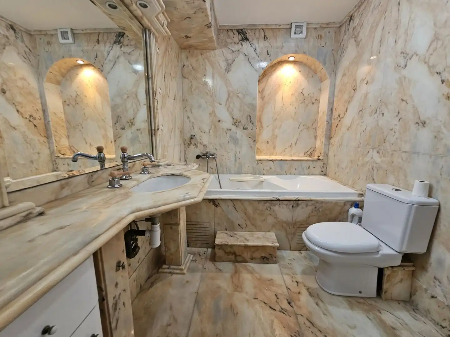 Baño de Piso en venta en A Coruña Capital  con Calefacción