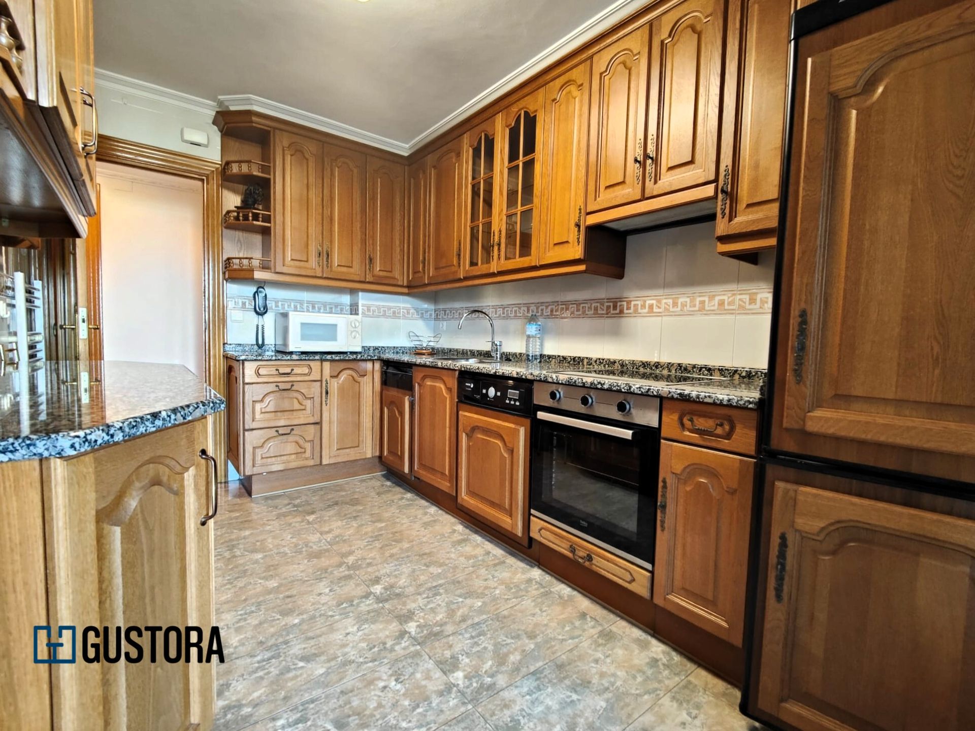 Kitchen of Flat for sale in Donostia - San Sebastián   with Heating, Terrace and Storage room