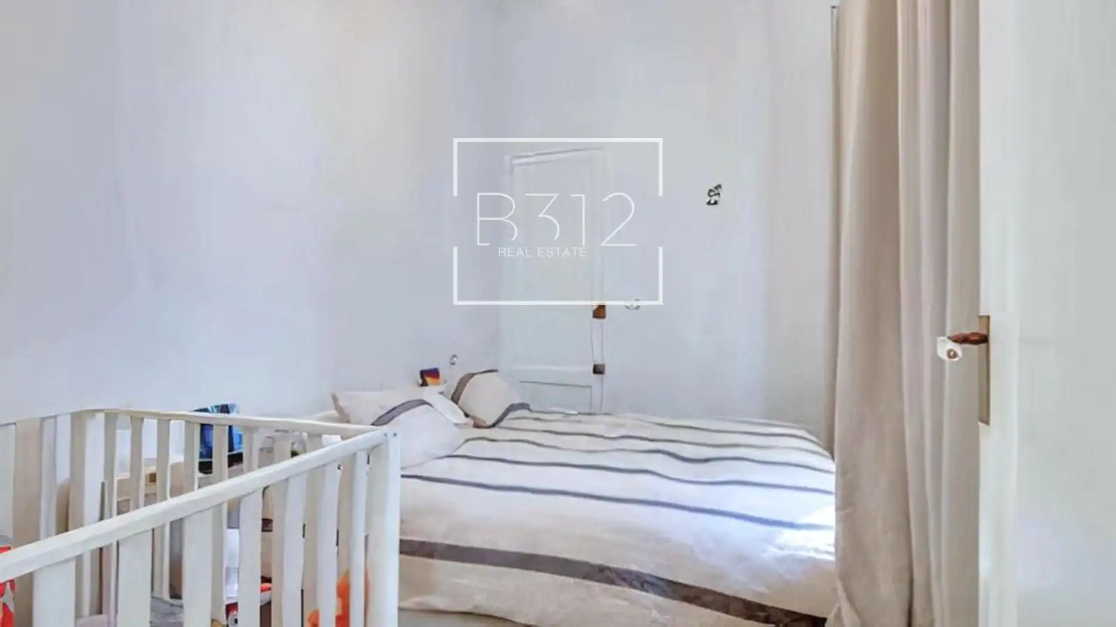 Bedroom of Flat for rent in Barcelona  with Air Conditioner, Heating and Terrace