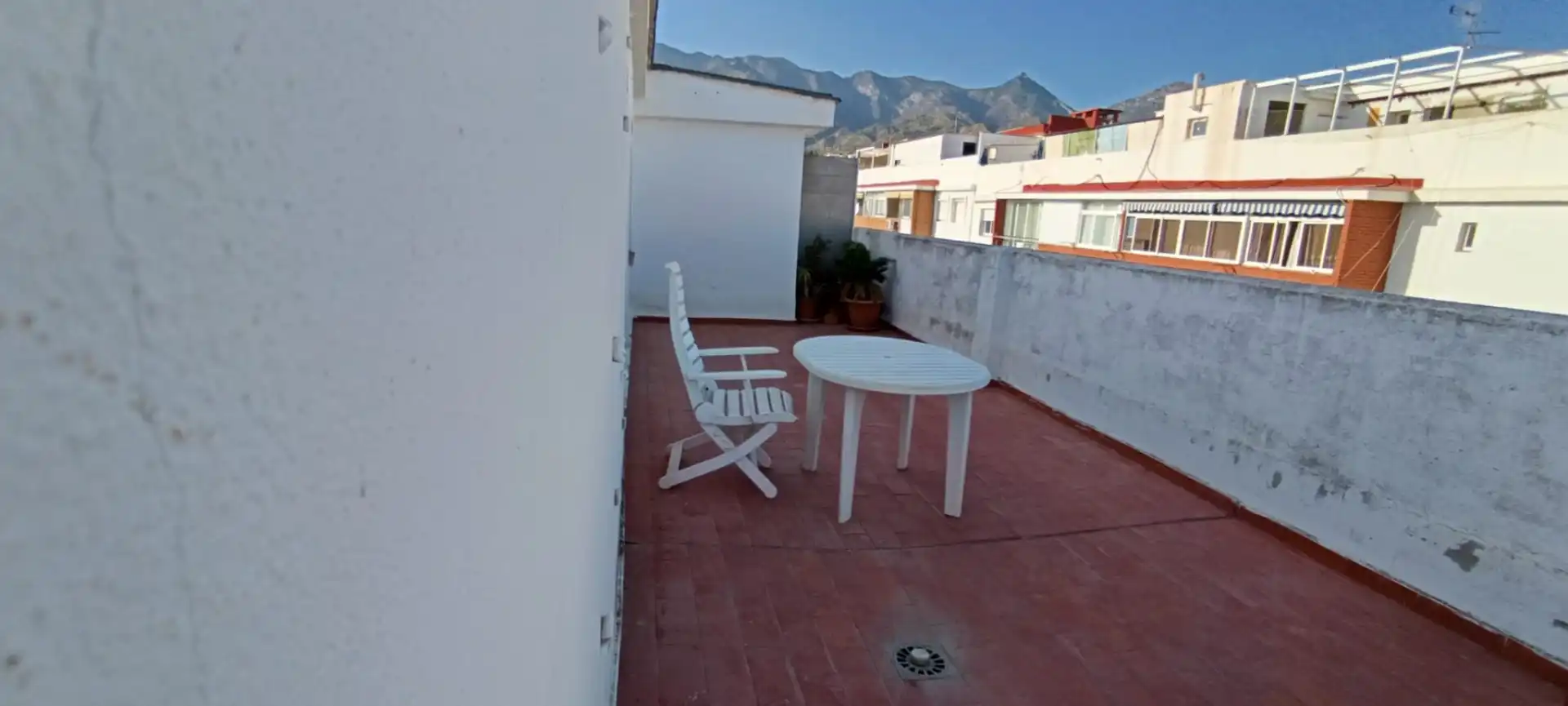 Vista exterior de Ático en venta en Marbella con Terraza y Amueblado
