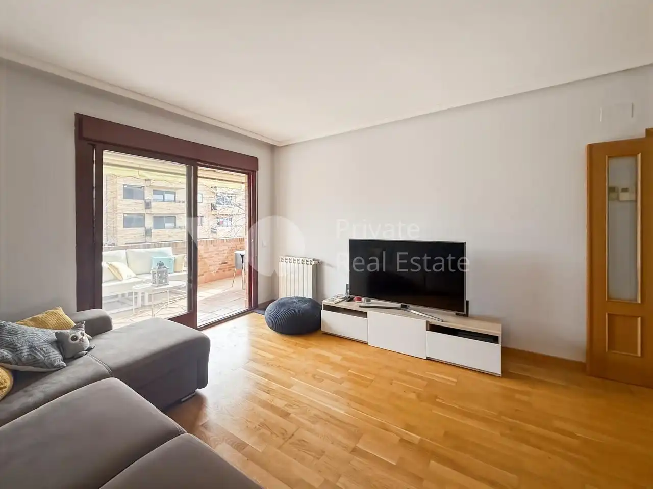 Living room of Flat for sale in Majadahonda  with Air Conditioner, Heating and Terrace