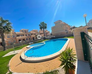 Piscina de Casa o xalet en venda en Orihuela amb Calefacció, Terrassa i Piscina