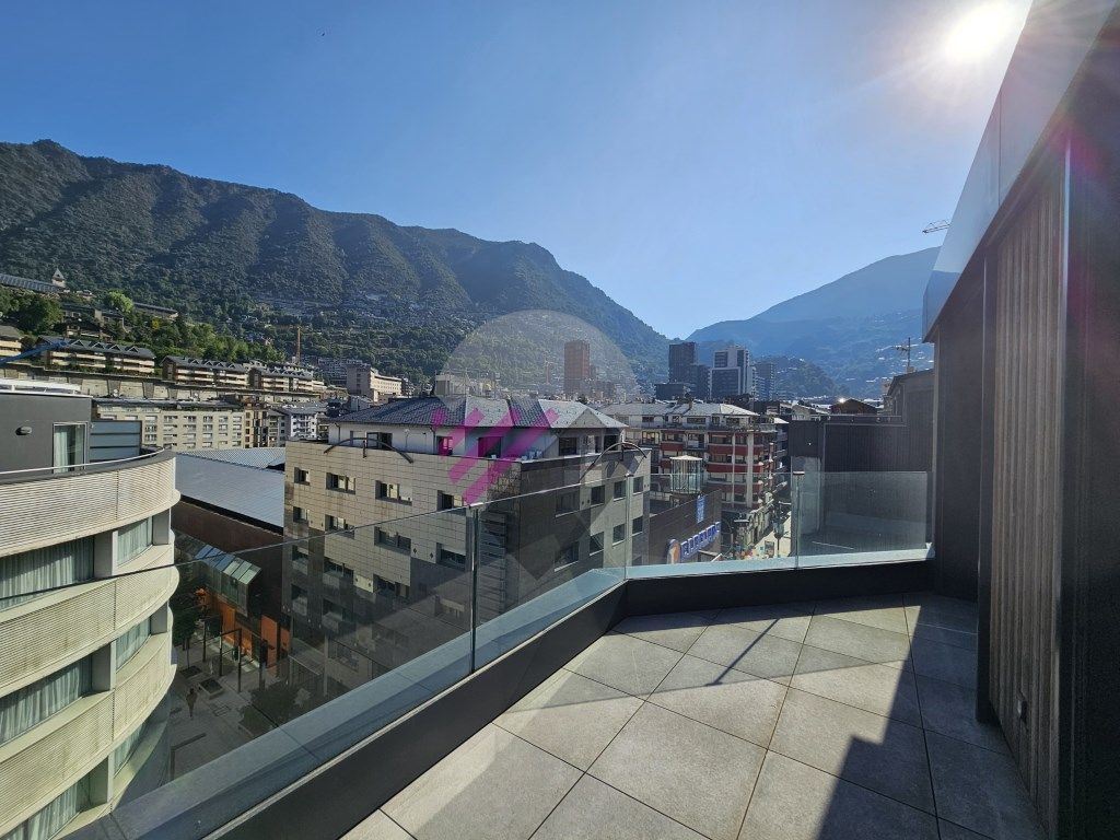 Ático de alquiler en N/A, Centro