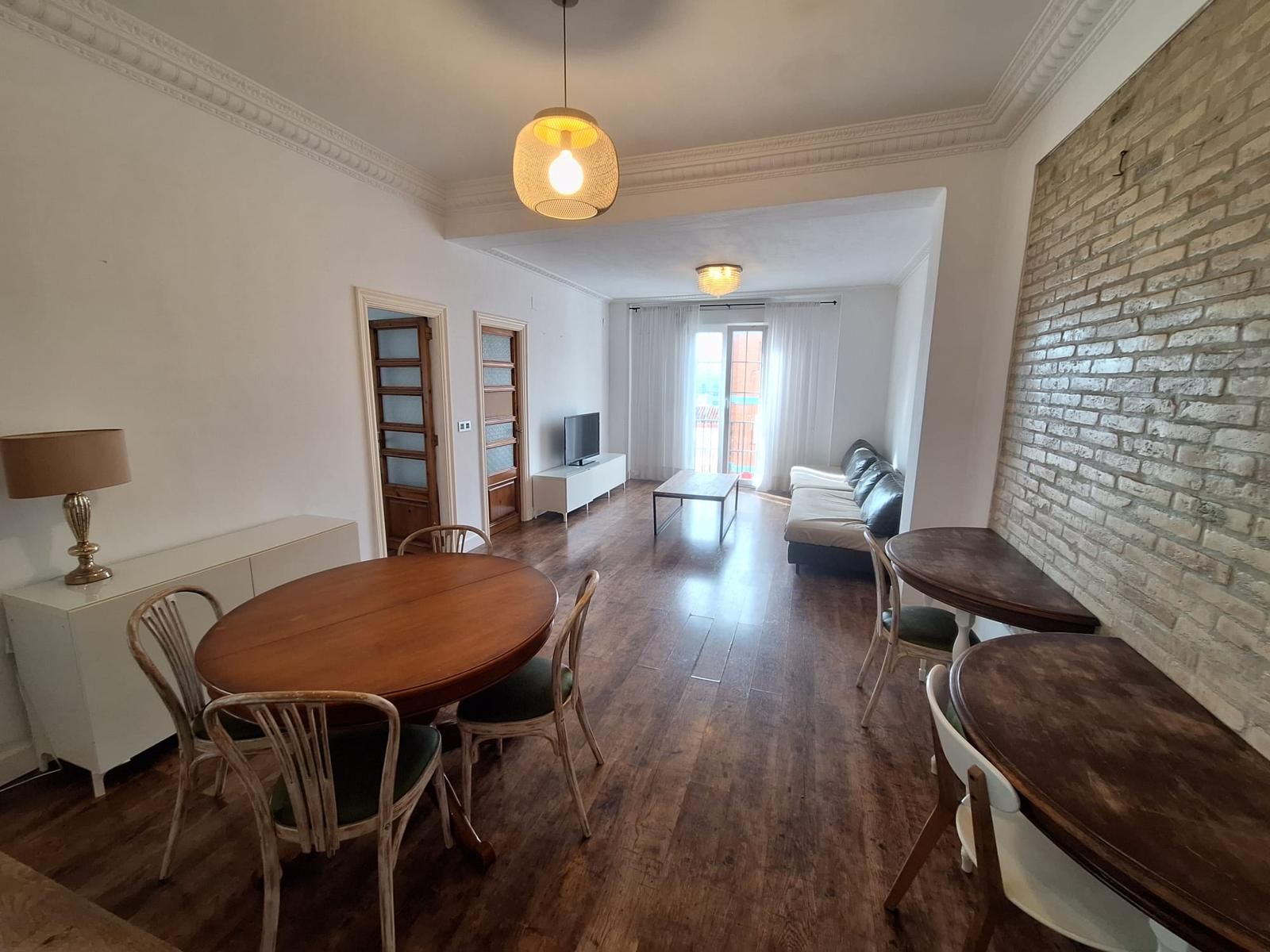 Sala d'estar de Apartament de lloguer en  Valencia Capital amb Aire condicionat, Calefacció i Parquet