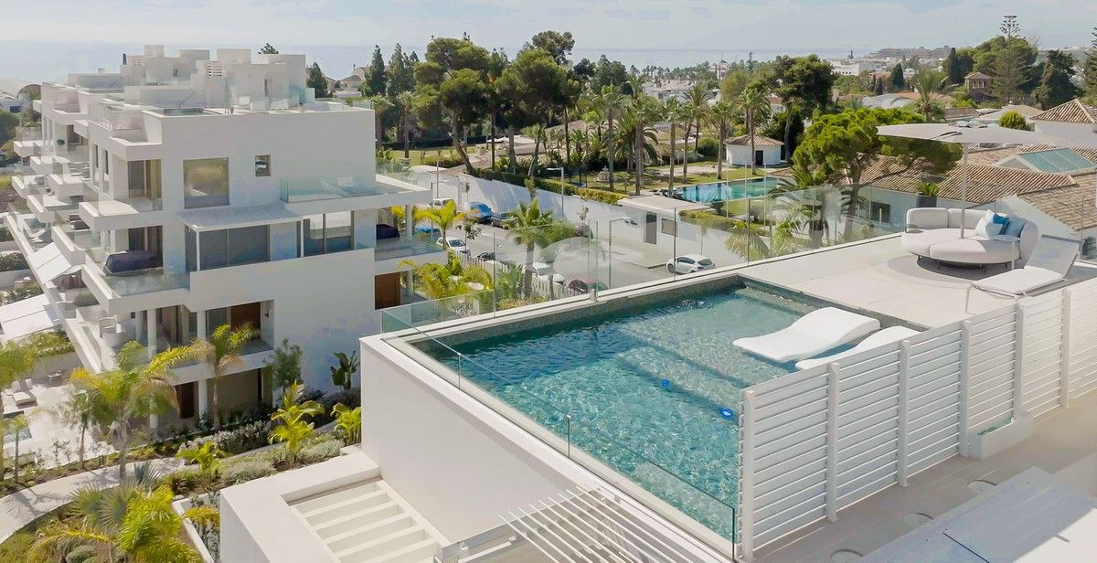 Swimming pool of Attic for sale in Marbella  with Air Conditioner, Terrace and Storage room