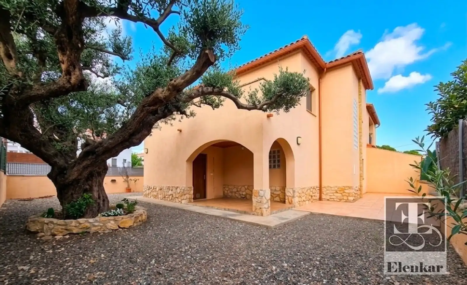 Casa pareada con jardín en venta en Figuera, imagen 2
