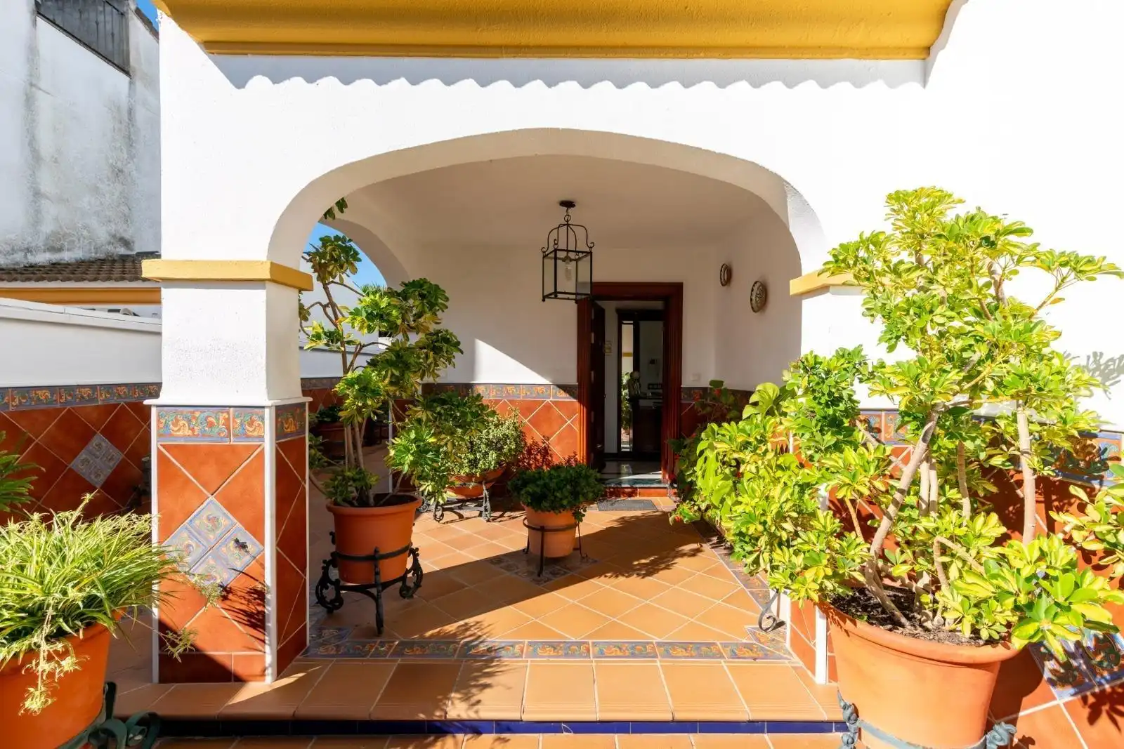 Chalet con terraza en venta en Sanlúcar la Mayor, imagen 4