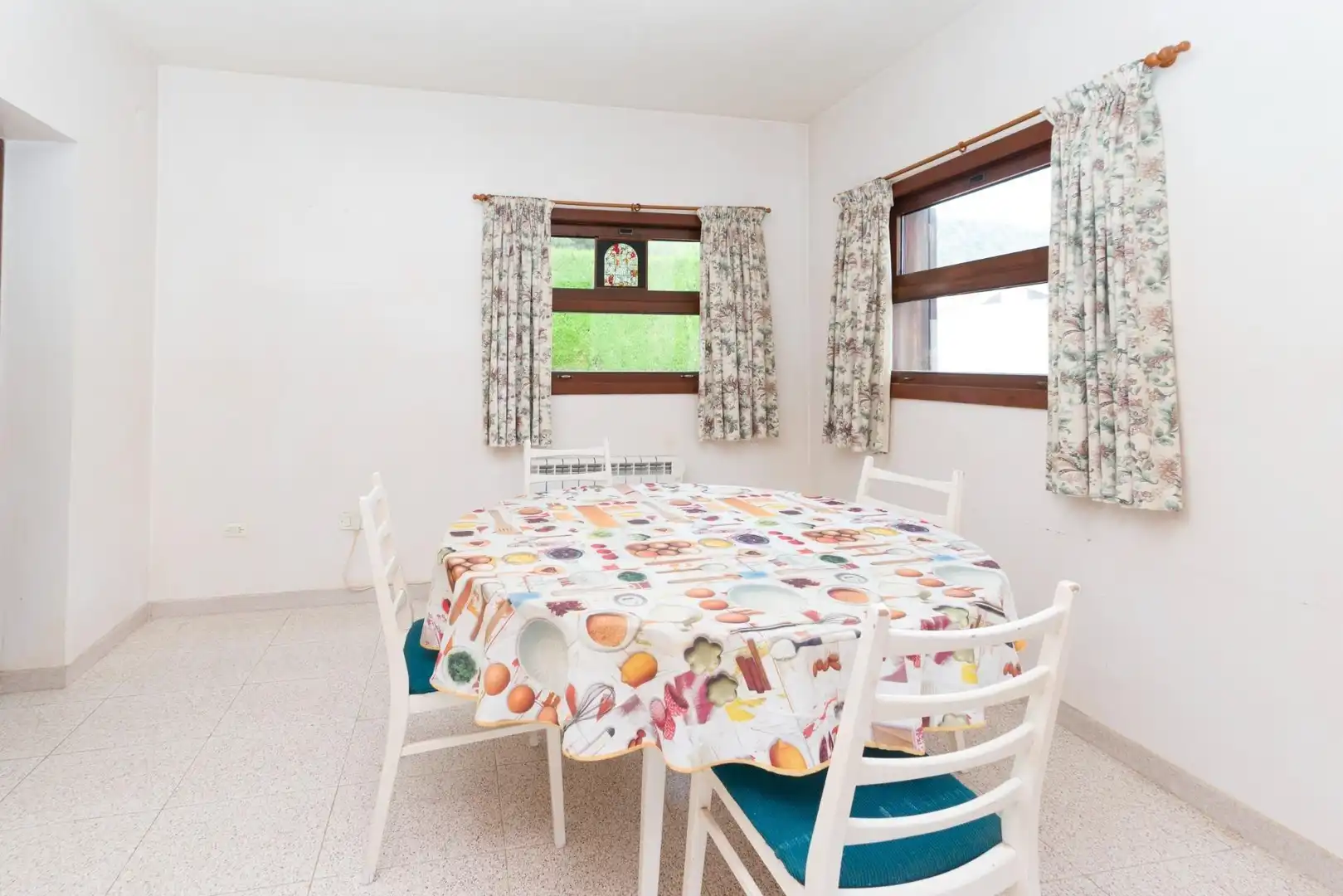 Menjador de Casa o xalet en venda en Benicasim / Benicàssim amb Jardí privat, Terrassa i Traster