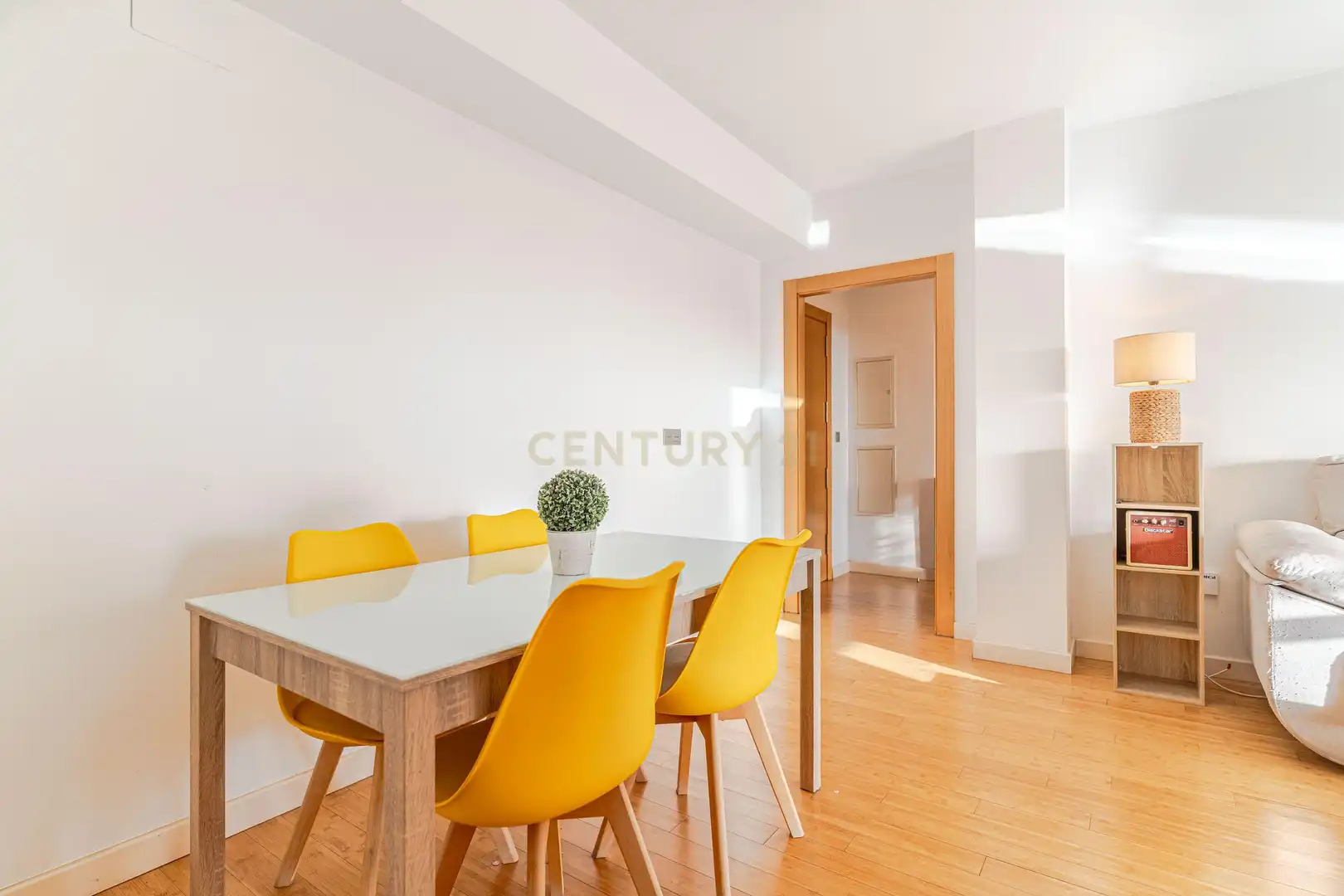 Menjador de Apartament en venda en Granada amb Aire condicionat, Traster i Piscina