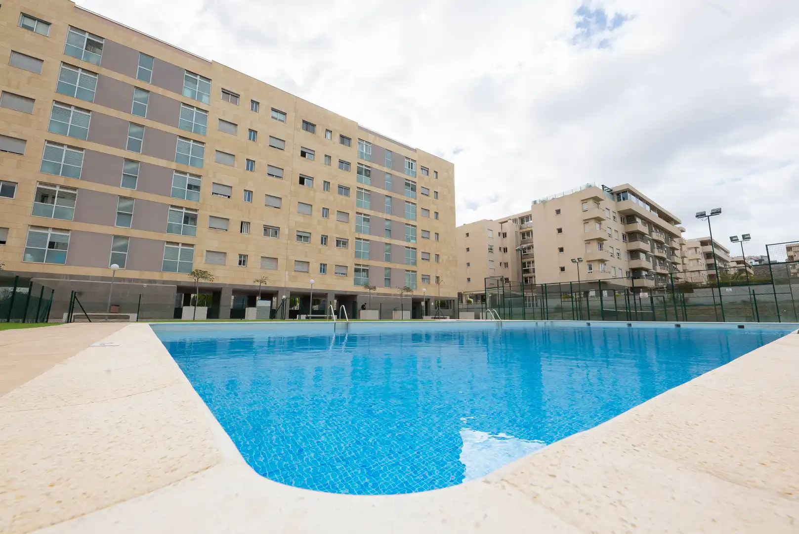 Piscina de Pis en venda en Las Palmas de Gran Canaria amb Aire condicionat, Terrassa i Traster