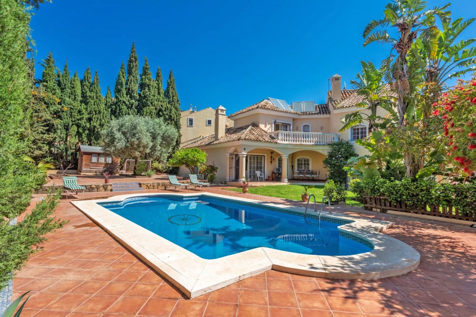 Garden of House or chalet for sale in Marbella  with Air Conditioner, Private garden and Terrace