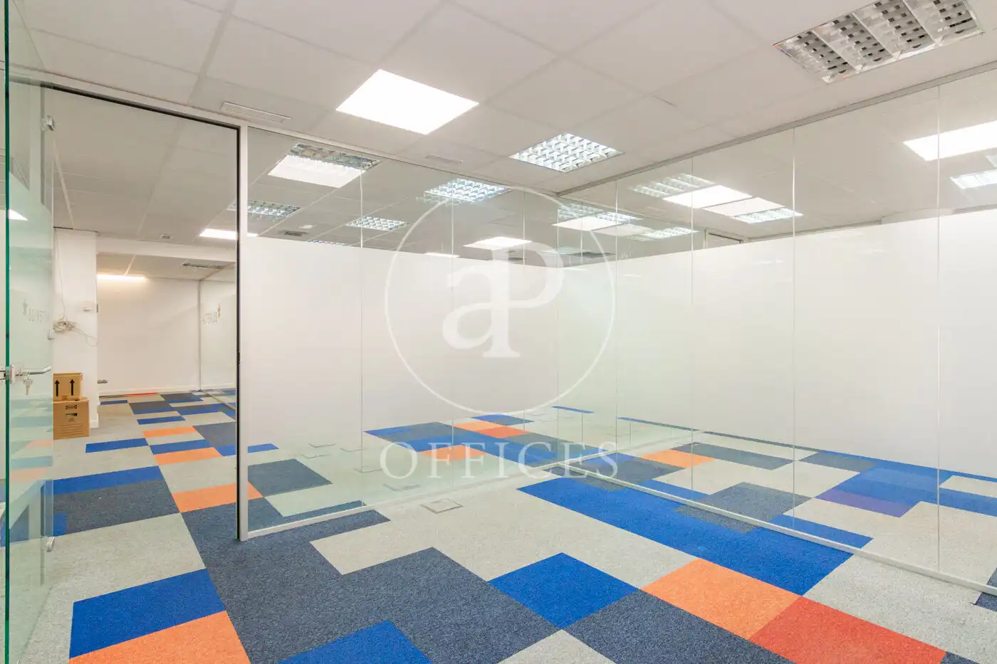 Office for rent in Madrid  with Air Conditioner