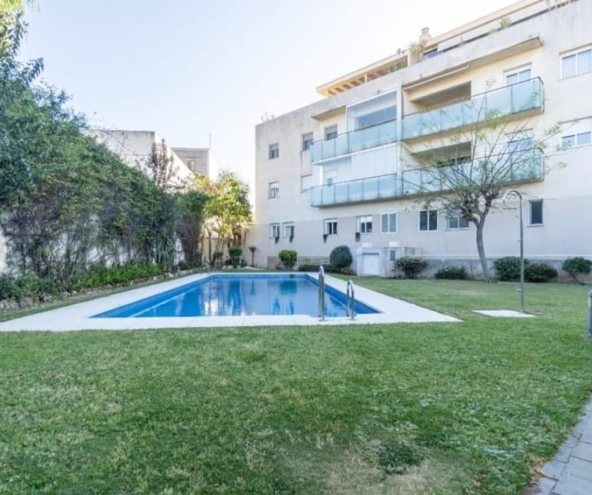 Swimming pool of Flat for sale in Algeciras