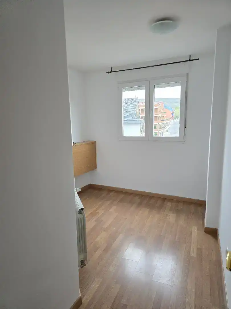 Habitación de Piso en venta en Las Navas del Marqués  con Parquet, Amueblado y Horno