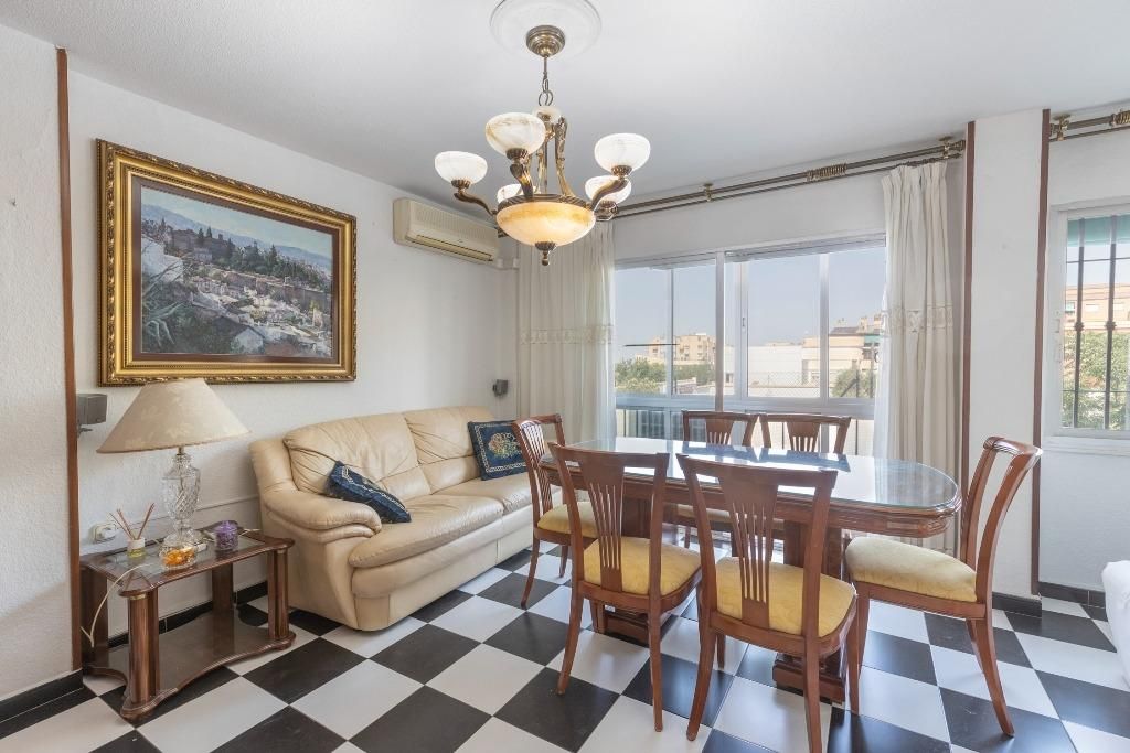 Dining room of Flat for sale in  Granada Capital  with Terrace