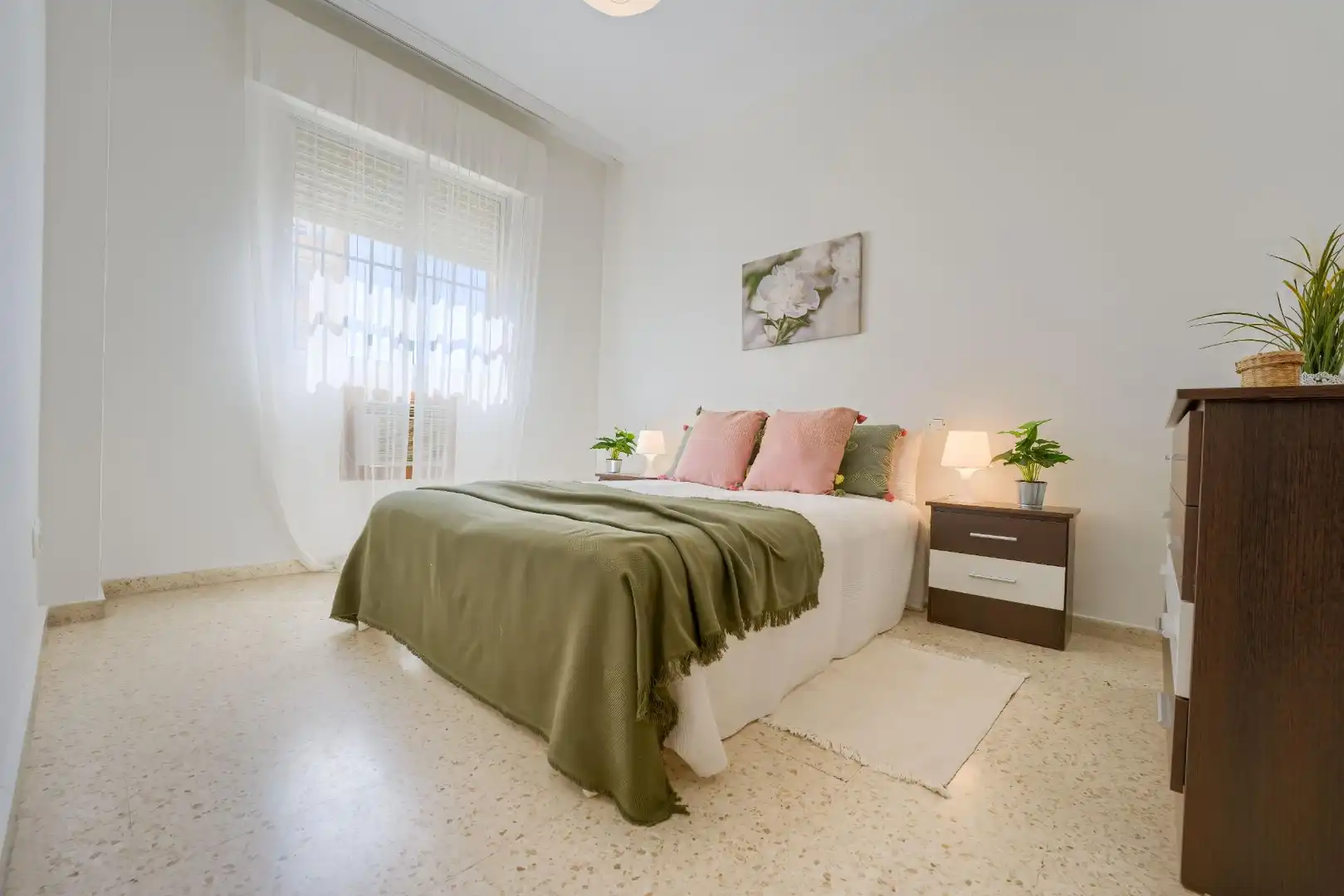 Dormitori de Pis en venda en Sevilla amb Aire condicionat, Terrassa i Piscina comunitària