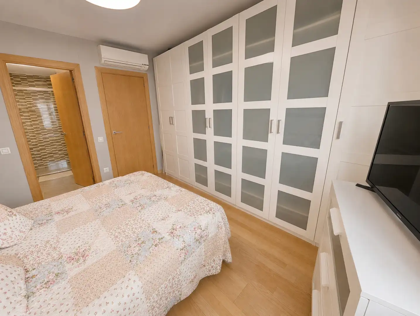 Bedroom of Duplexes for sale in Manresa  with Air Conditioner, Heating and Parquet flooring