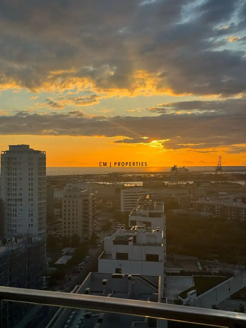 Vista exterior de Piso de alquiler en Valencia con Aire acondicionado, Calefacción y Parquet