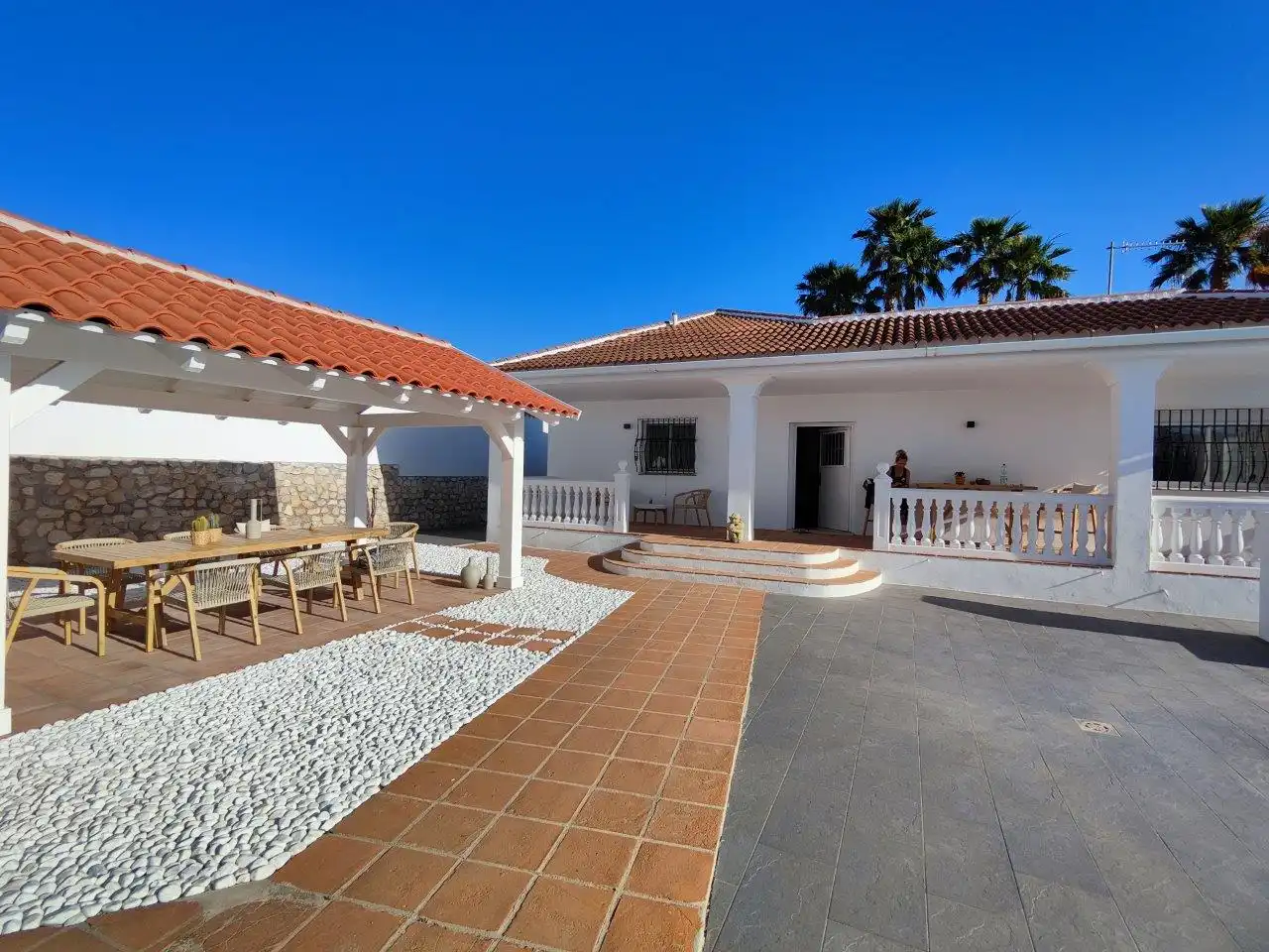 Vista exterior de Casa o chalet en venta en Alhaurín de la Torre con Aire acondicionado, Calefacción y Jardín privado