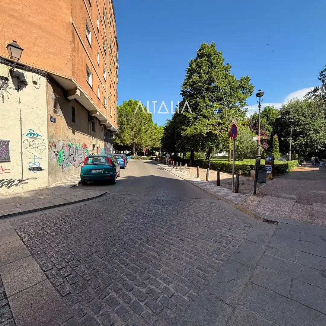 Vista exterior de Local de lloguer en Cuenca