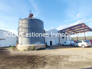 Nau industrial en venda a Úbeda