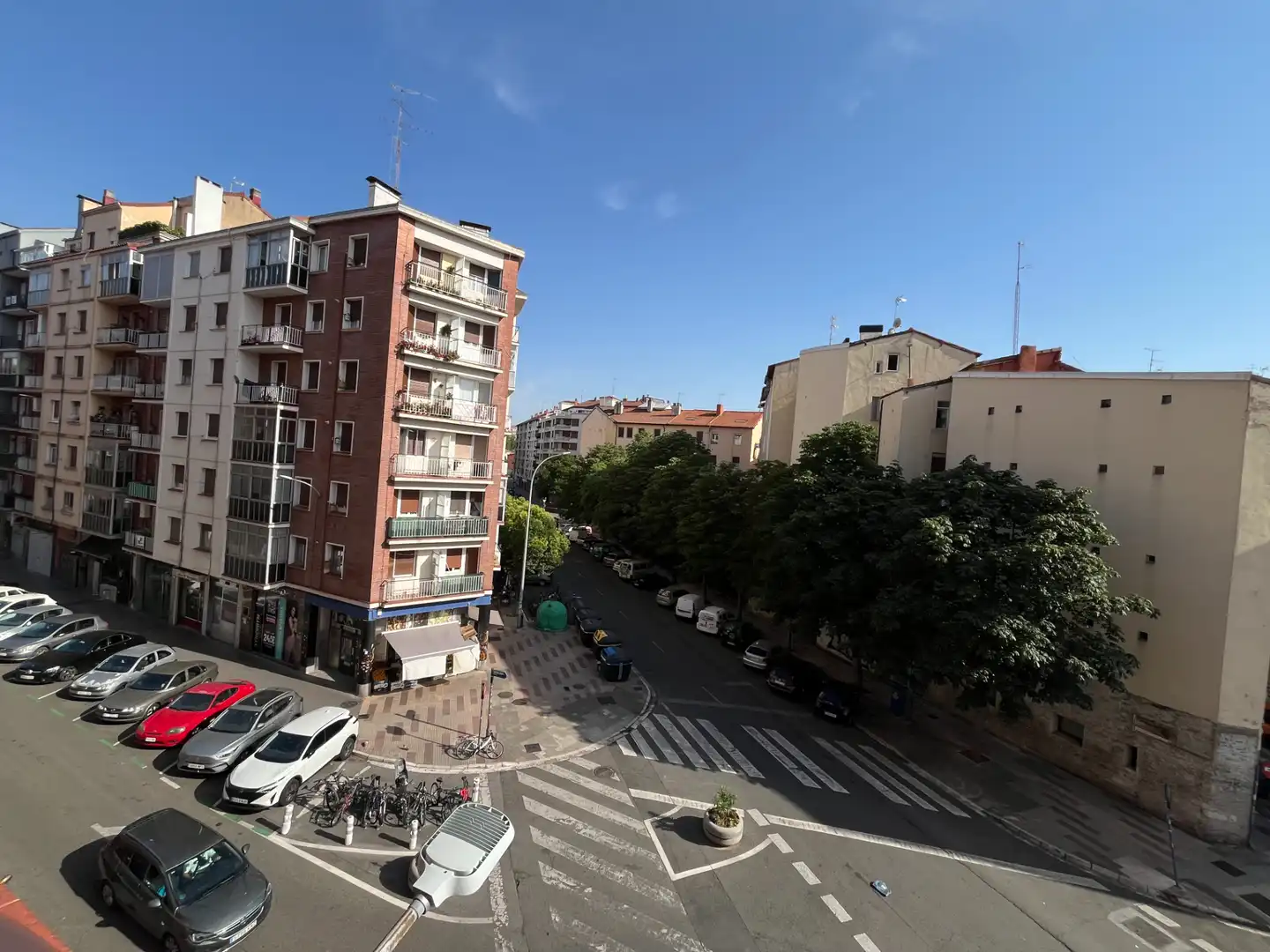 Vista exterior de Pis en venda en Vitoria - Gasteiz amb Calefacció, Parquet i Traster