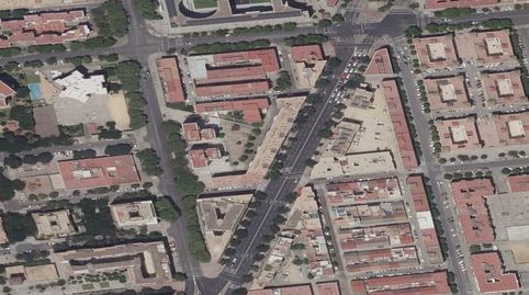 Foto 2 de Piso en venta en Avenida Cardenal Bueno Monreal, Tiro de Línea, Sevilla Capital