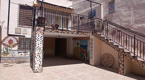 VIVIENDA EN CALLE MAYOR CON TERRENO