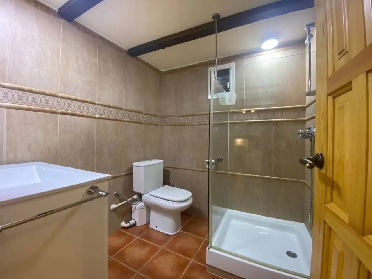 Baño de Casa adosada en venta en Mont-roig del Camp con Aire acondicionado, Parquet y Terraza