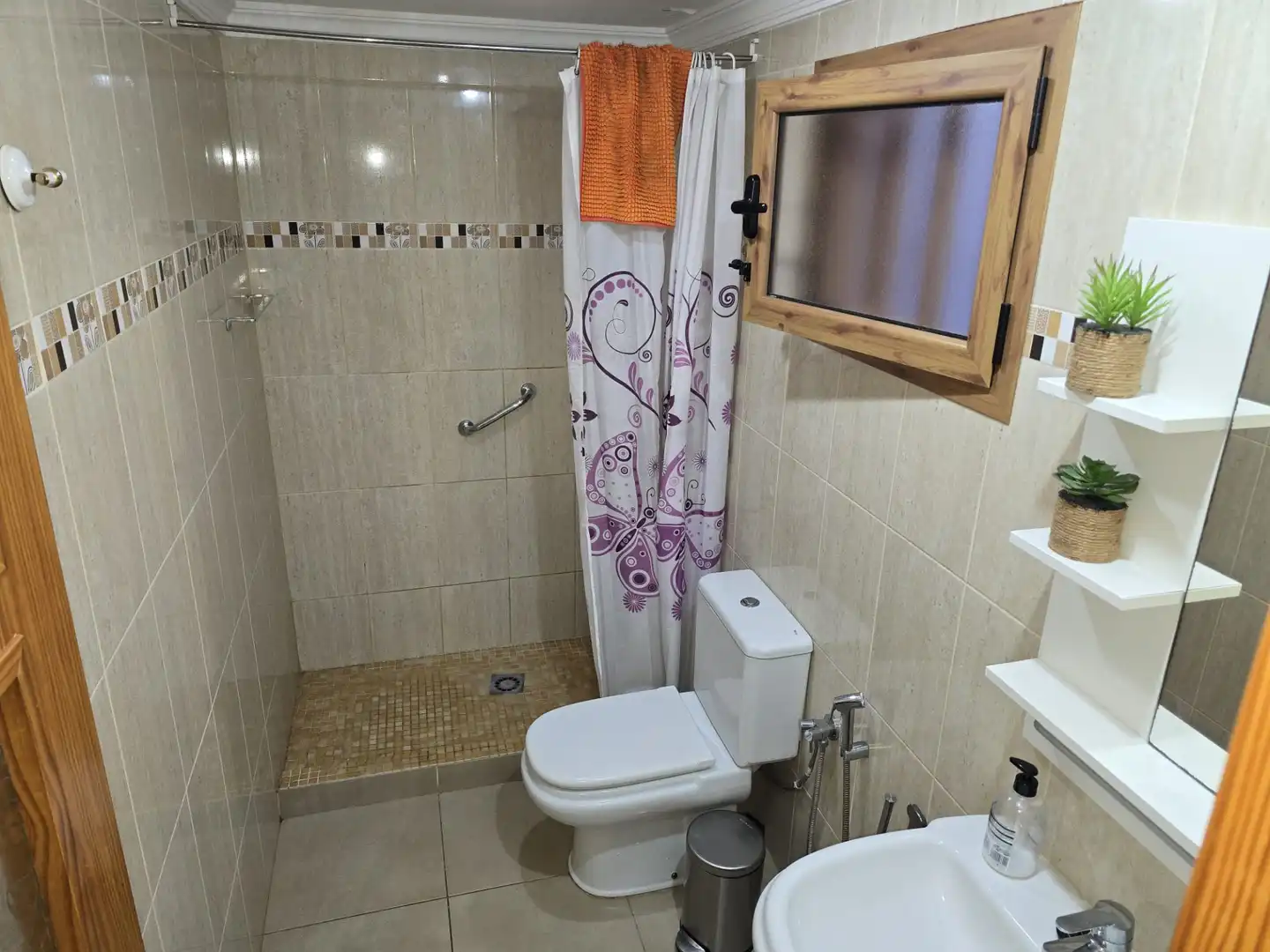 Badezimmer von Haus oder Chalet zum Verkauf in San Bartolomé de Tirajana mit Privatgarten, Terrasse und Möbliert