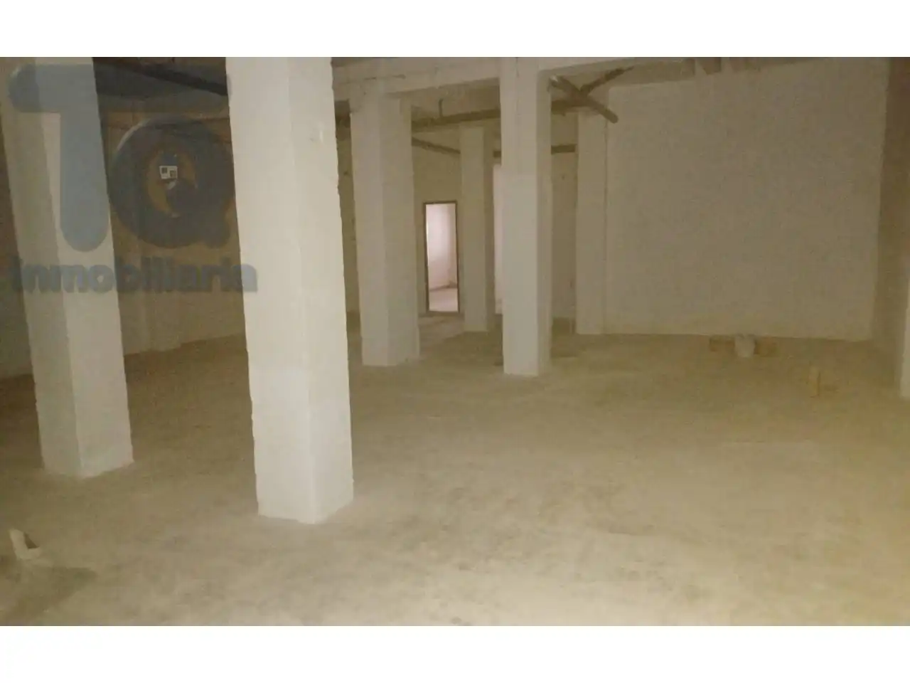 Local comercial en venda a Avenida Constitución