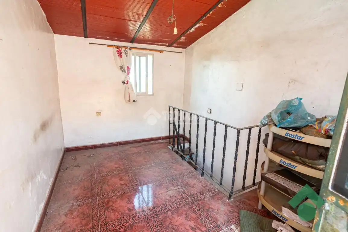 Casa adosada en venda en Algeciras amb Terrassa