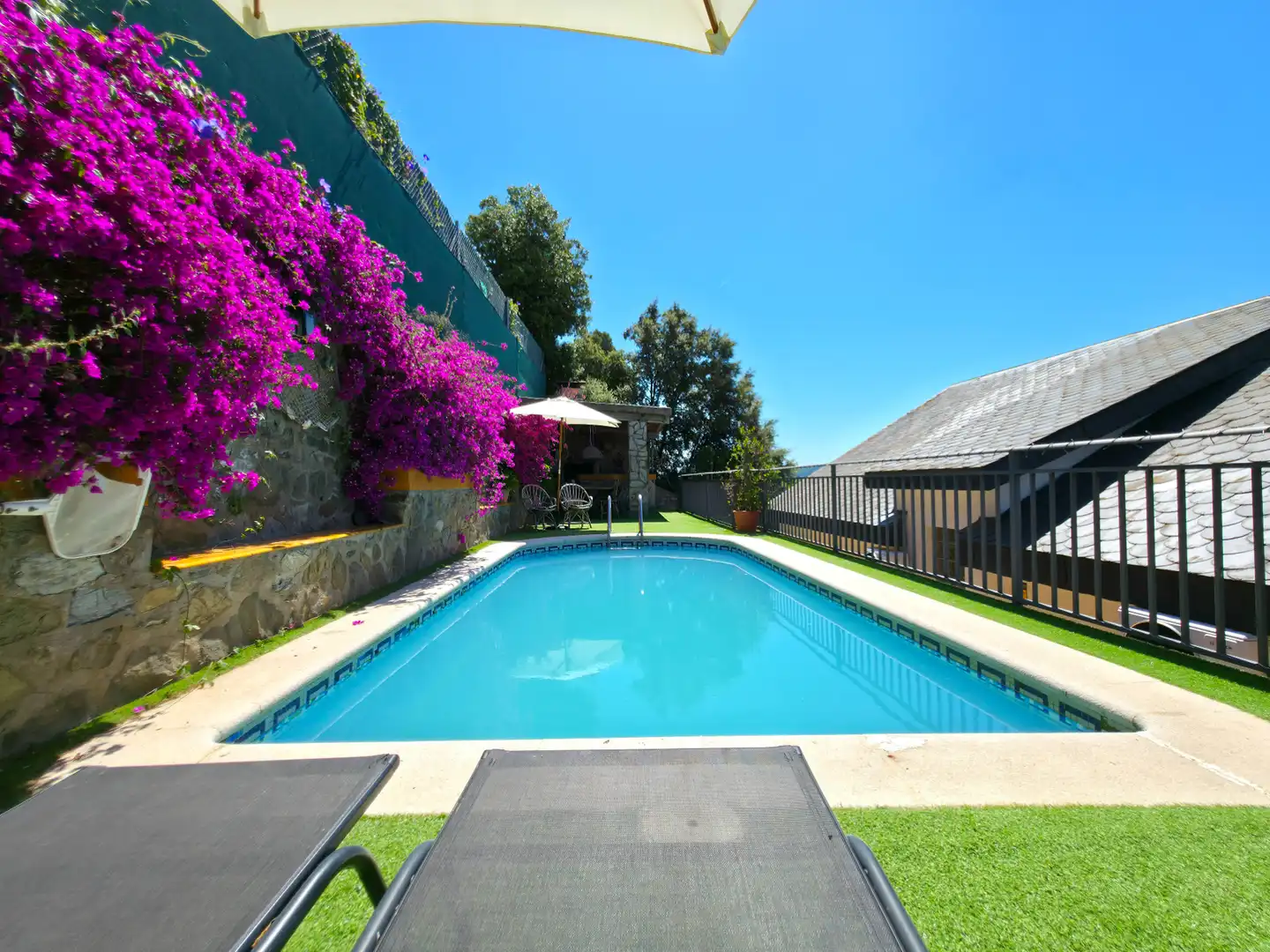Piscina de Casa o chalet en venta en Corbera de Llobregat con Aire acondicionado, Calefacción y Jardín privado