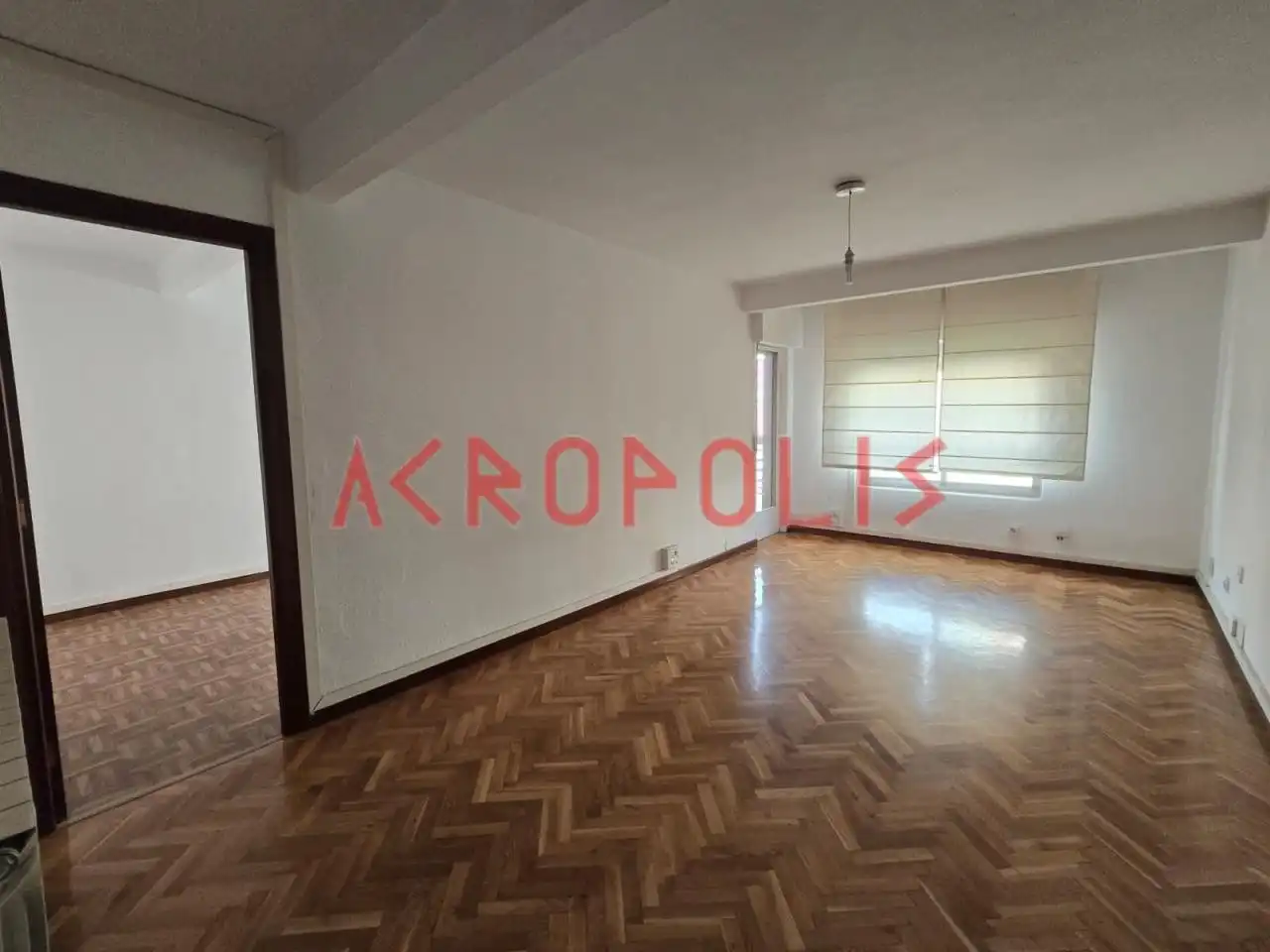 Sala de estar de Piso en venta en León Capital  con Calefacción, Terraza y Trastero