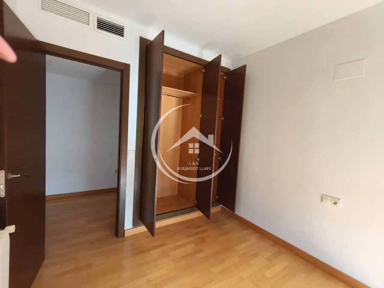 Habitación de Piso en venta en Burjassot con Aire acondicionado, Calefacción y Parquet