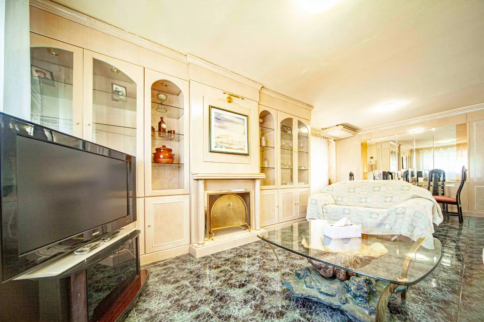 Sala d'estar de Casa o xalet en venda en Sevilla la Nueva amb Aire condicionat, Calefacció i Jardí privat