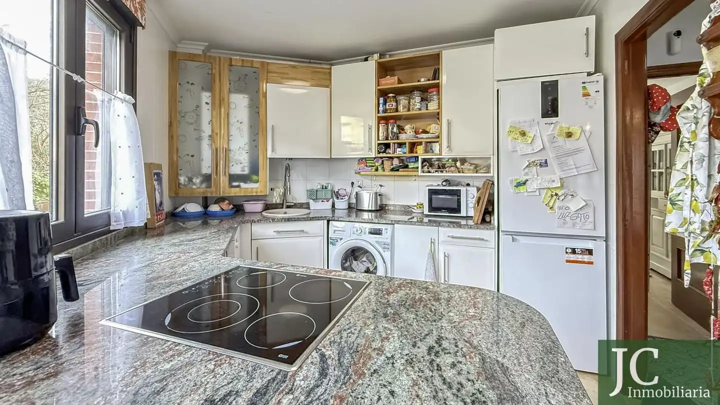 Cocina de Planta baja en venta en Limpias con Calefacción, Jardín privado y Terraza