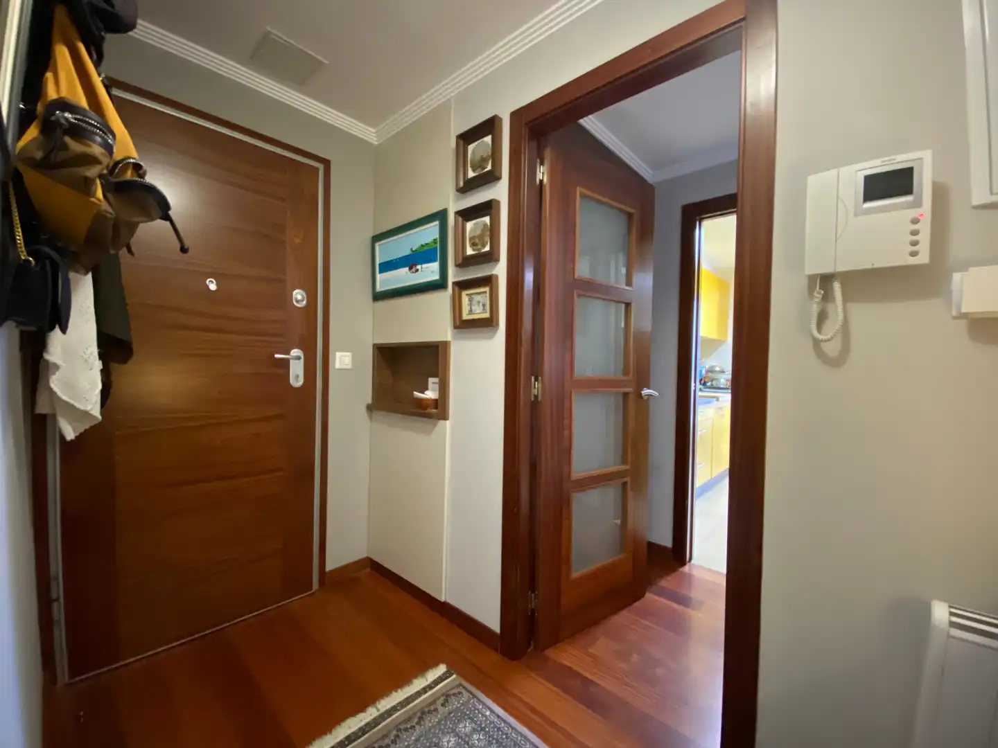 Piso de alquiler en Outes con Calefacción, Terraza y Amueblado