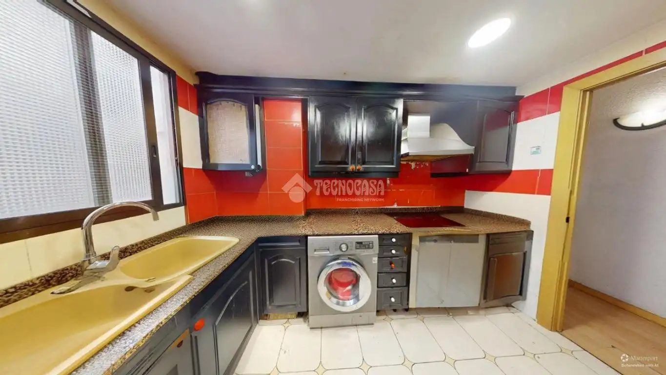 Cocina de Piso en venta en Valencia con Balcón