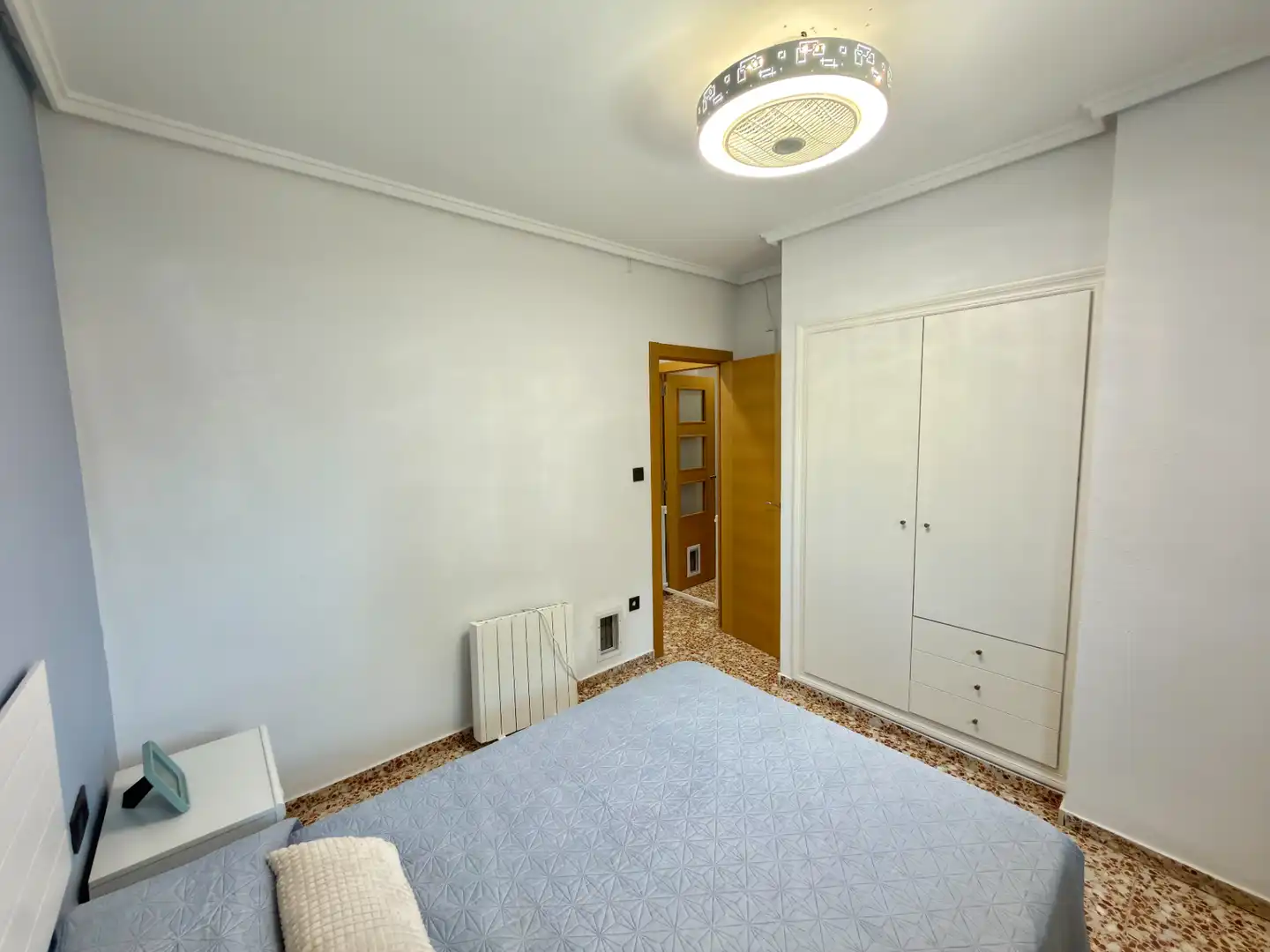 Dormitori de Casa o xalet en venda en Chiva amb Aire condicionat, Jardí privat i Terrassa