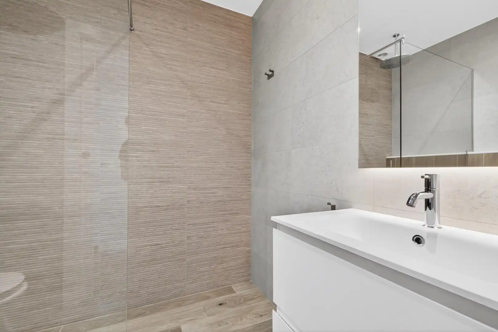 Bathroom of Duplexes for sale in Begur  with Air Conditioner, Heating and Terrace
