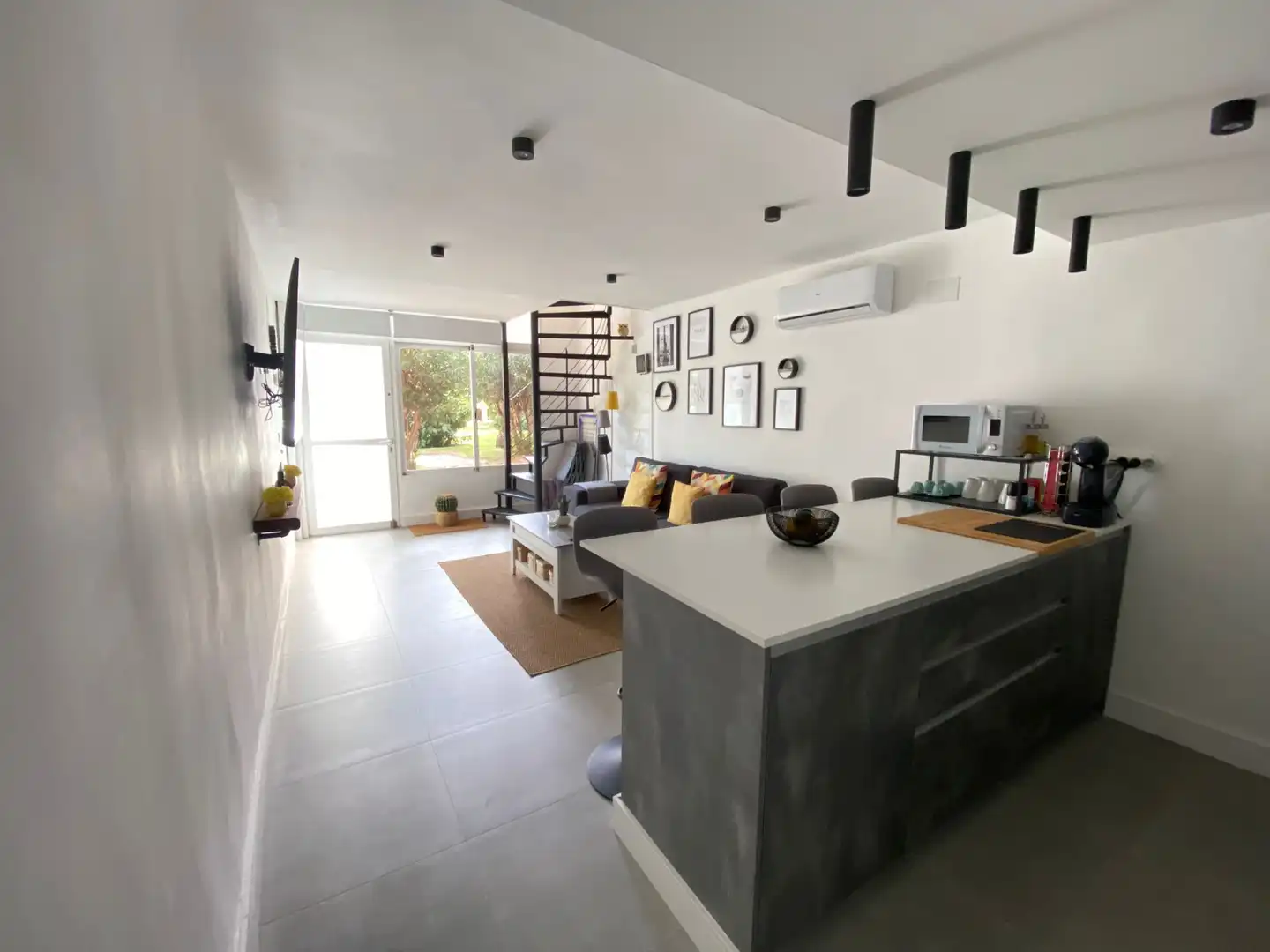 Living room of Flat for rent in Torremolinos  with Air Conditioner, Heating and Furnished