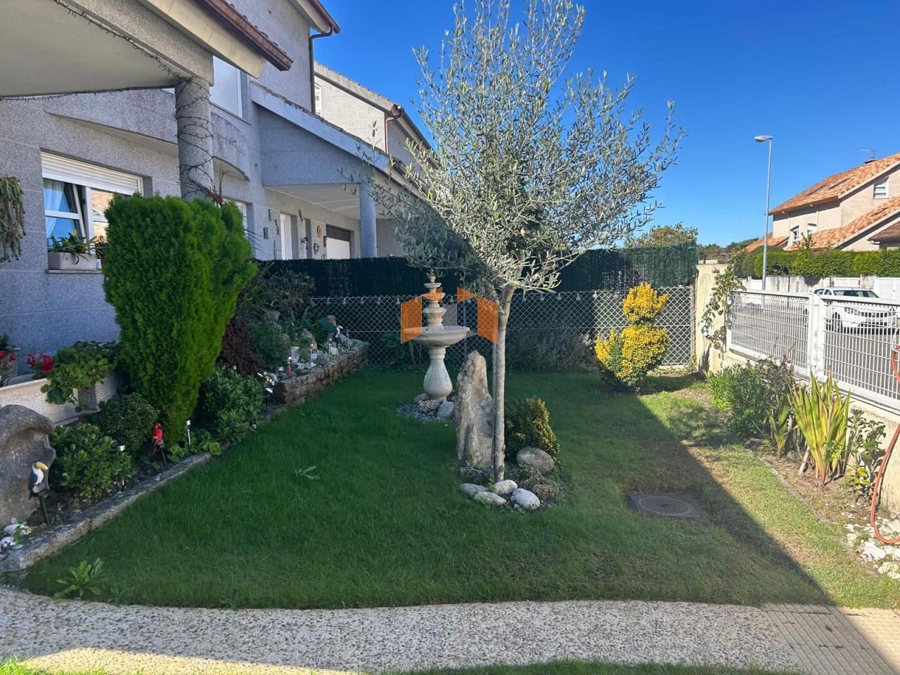 Casa adosada en venda
