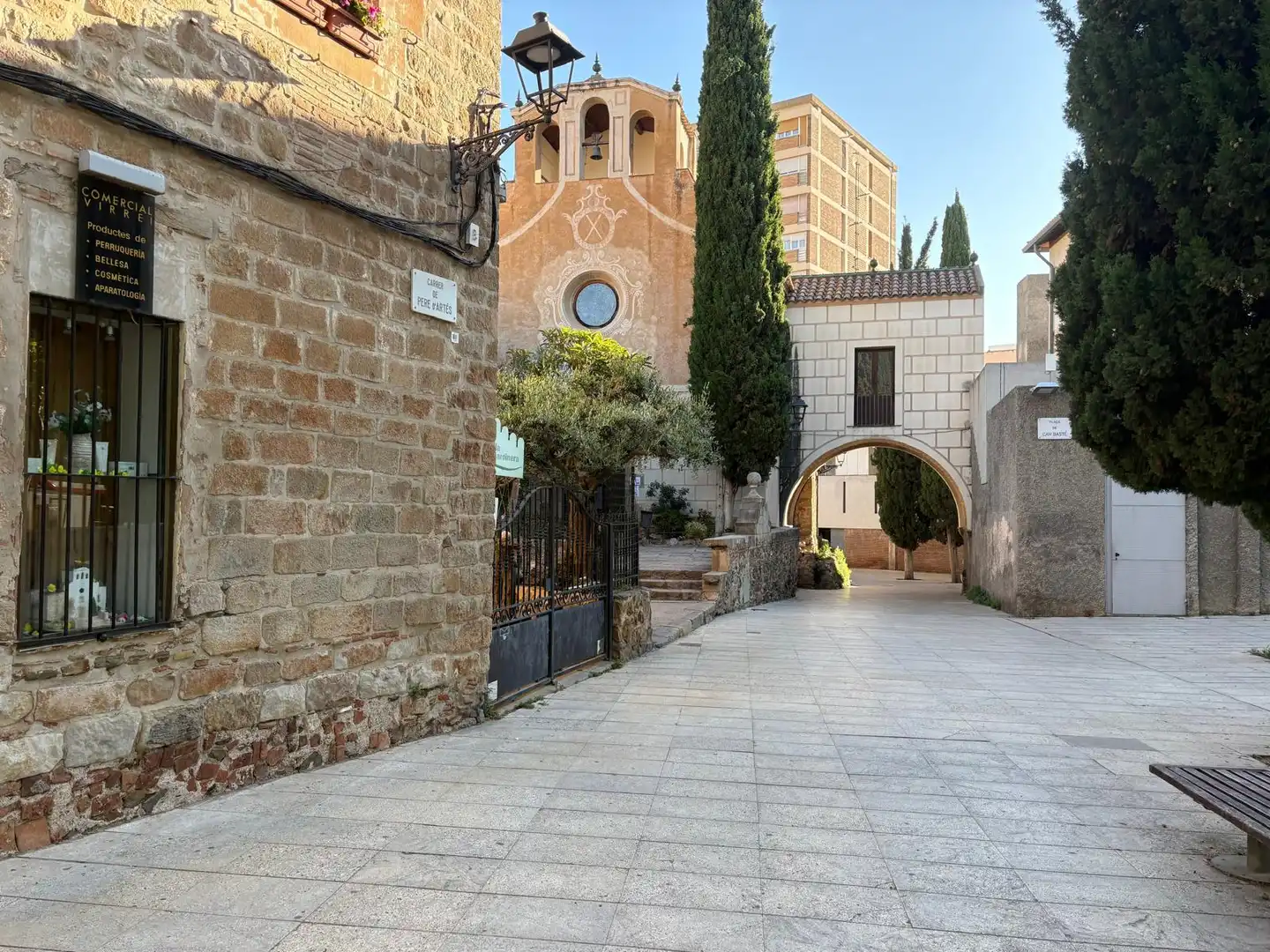 Vista exterior de Piso en venta en Barcelona con Calefacción, Jardín privado y Amueblado