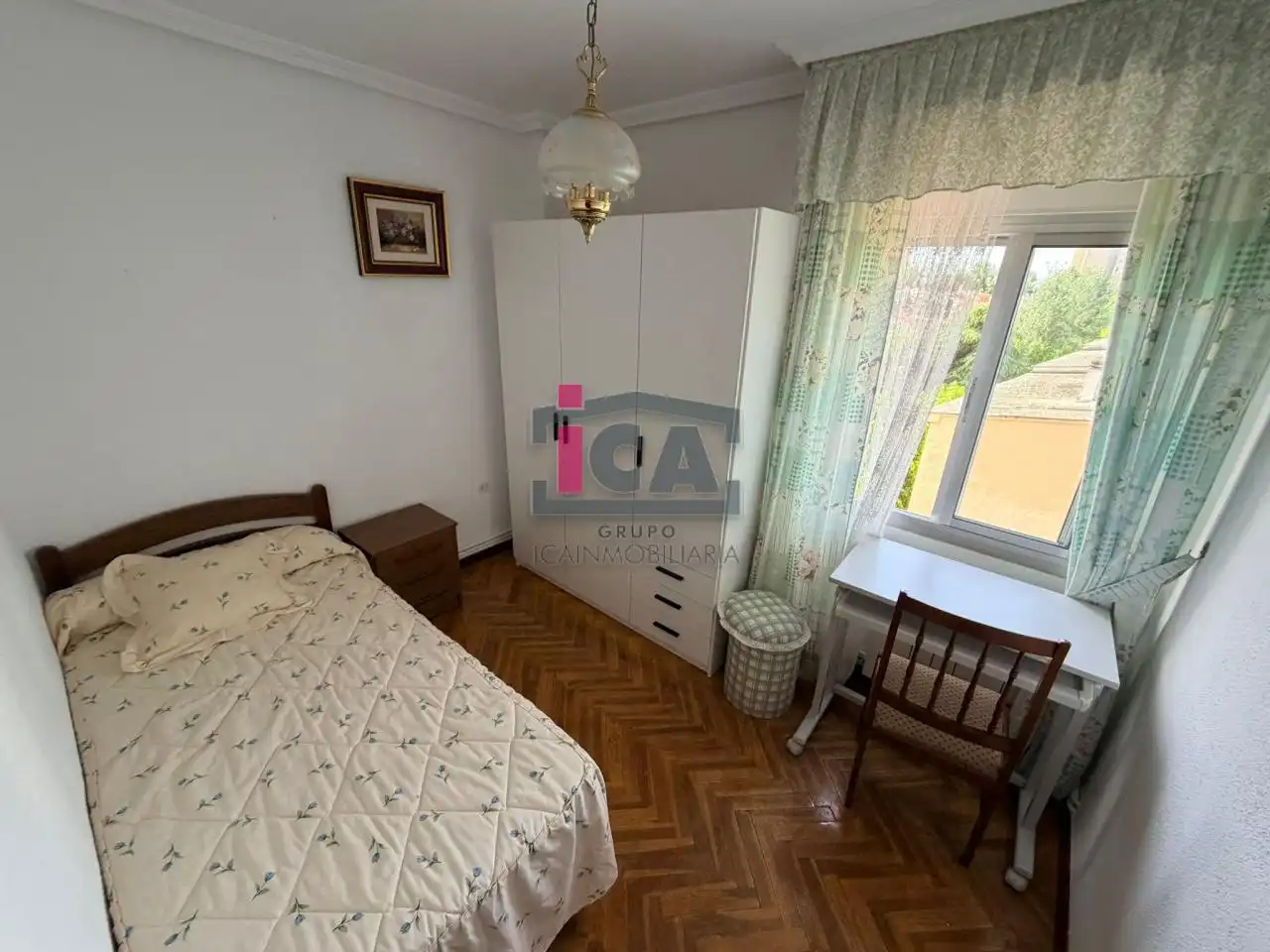 Bedroom of Flat for rent in Cáceres  with Air Conditioner, Heating and Parquet flooring