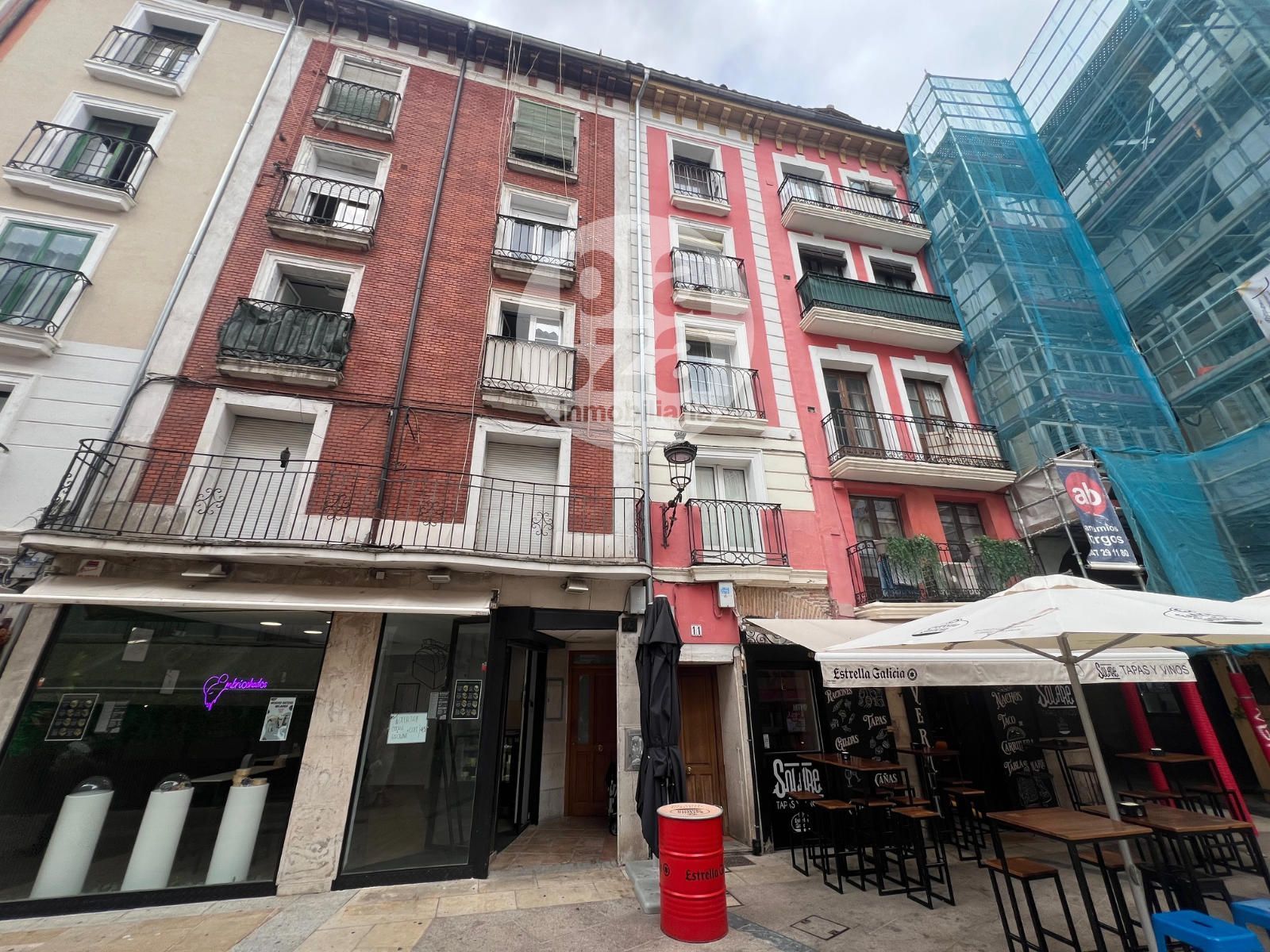 Vista exterior de Pis en venda en Burgos Capital amb Calefacció i Moblat
